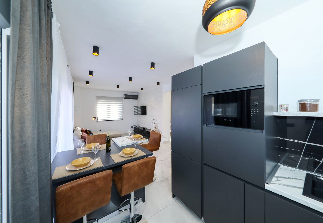 House in Dobropoljana - Holiday Home Orchid Stay with Pool