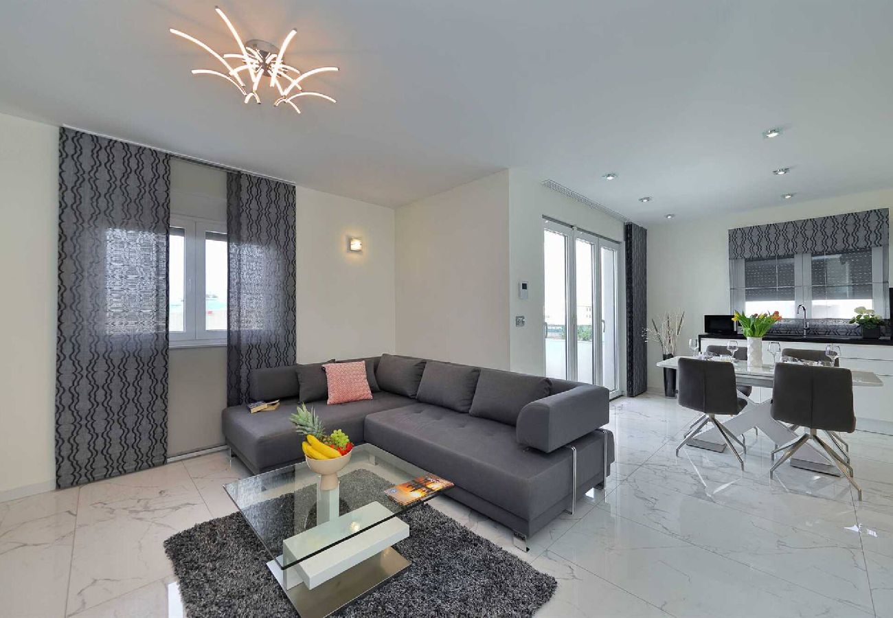 Apartment in Zadar -  Apartment Luxury Apartment 3 with Balcony