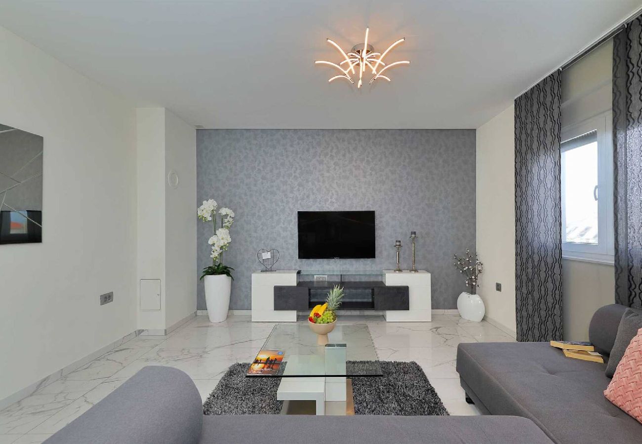 Apartment in Zadar -  Apartment Luxury Apartment 3 with Balcony