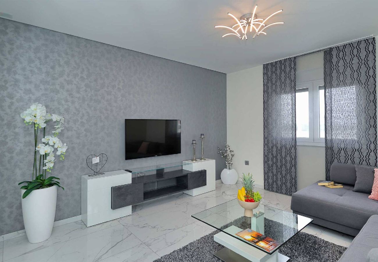 Apartment in Zadar -  Apartment Luxury Apartment 3 with Balcony