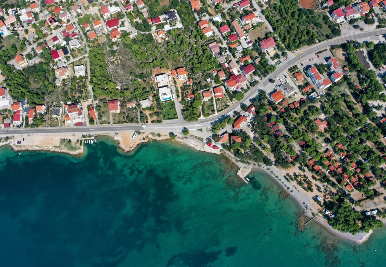 Rent by room in Starigrad - Room Tinka No.6 near the beach