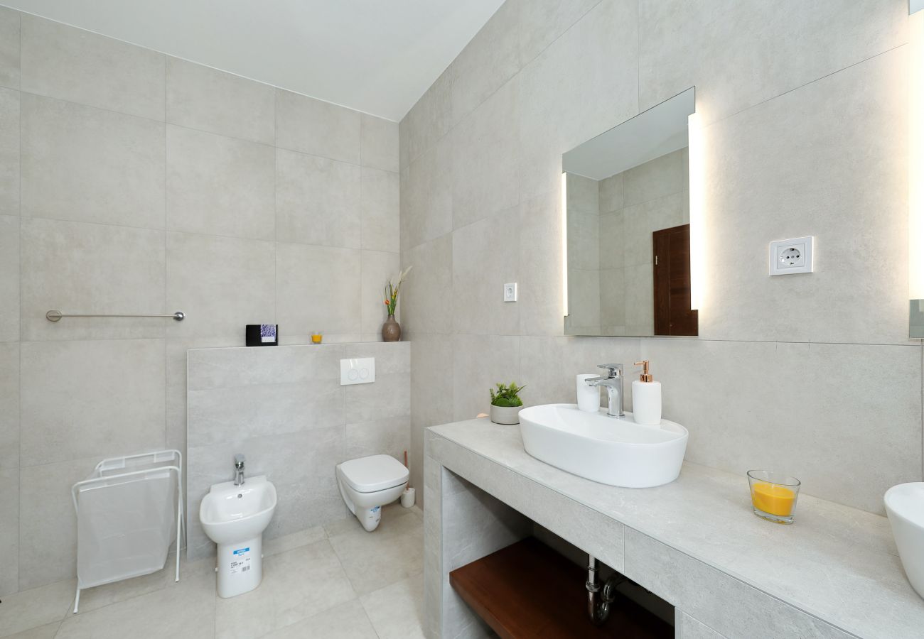 House in Lovinac - Holiday Home Demare with Heated Pool