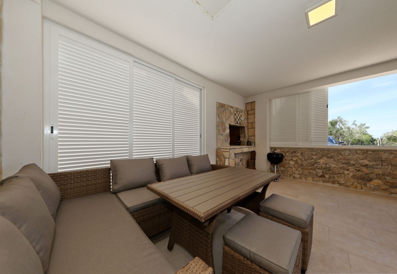 House in Vrsi -  Holiday Home Luca with Pool and Terrace