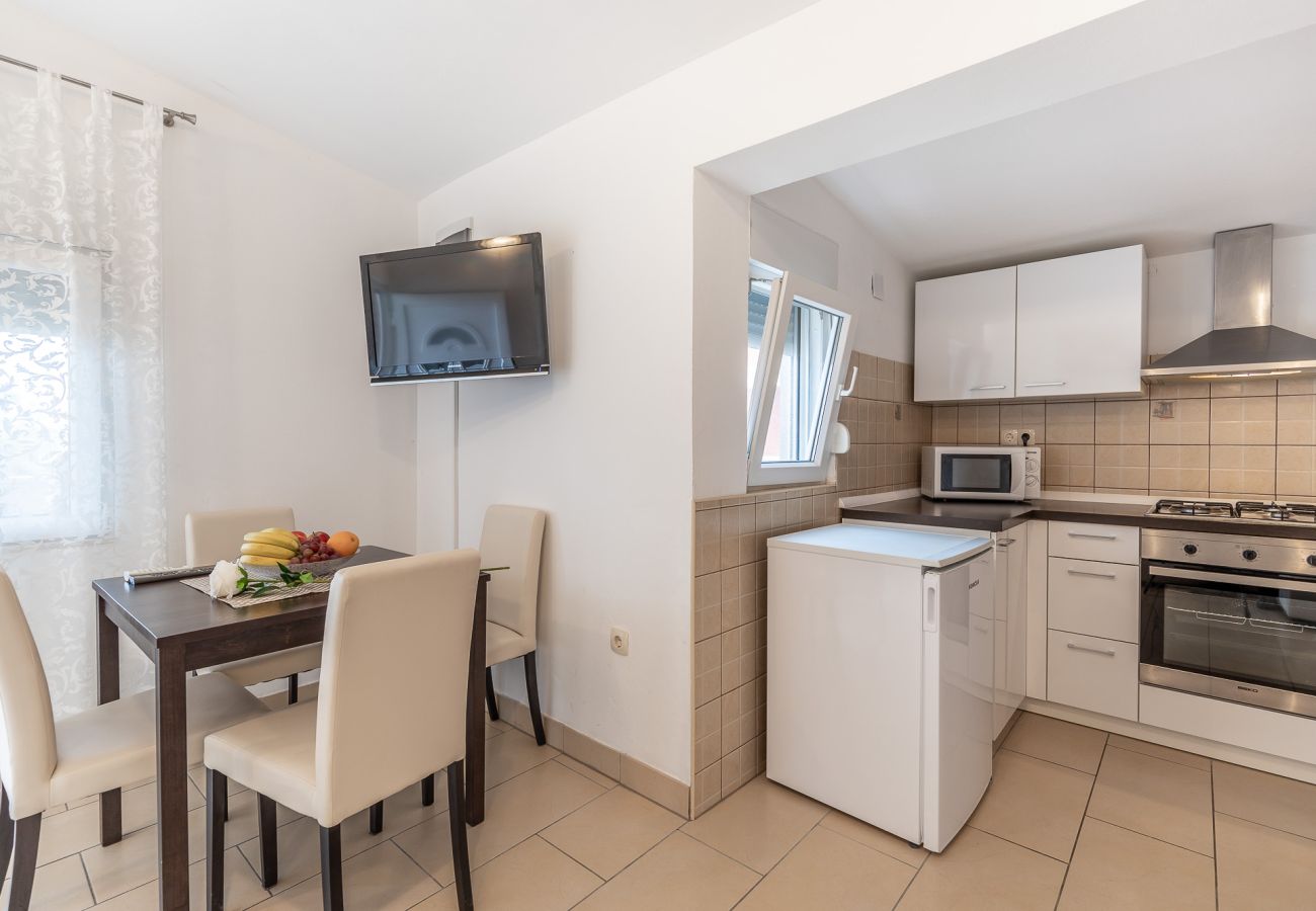 Apartment in Vir - Apartment Bojo No 1 near the Beach