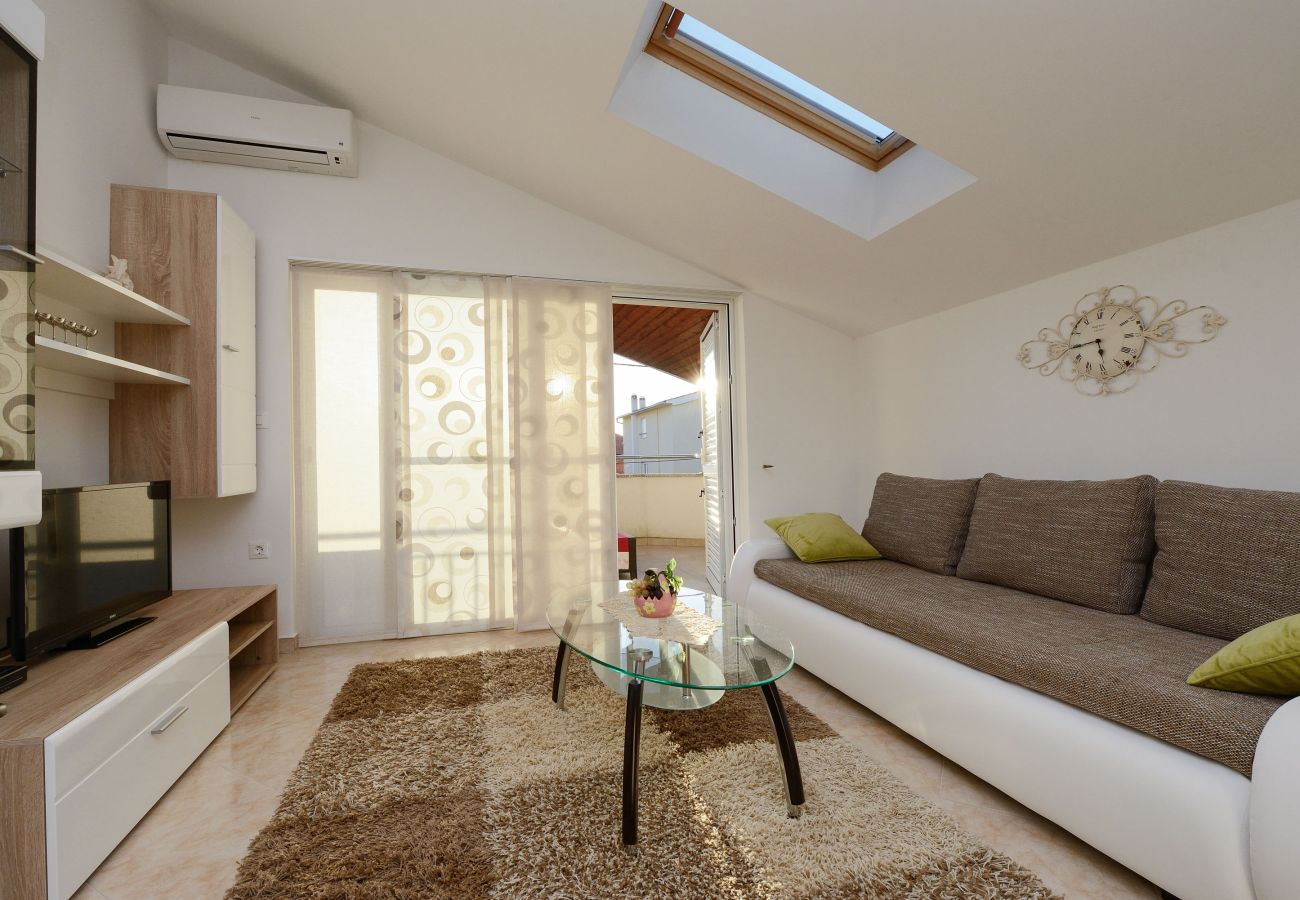 Apartment in Zadar - Apartment Marinko No.1 near SC Višnjik