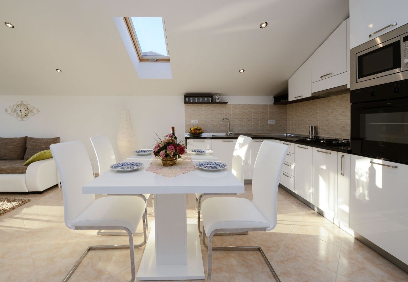 Apartment in Zadar - Apartment Marinko No.1 near SC Višnjik