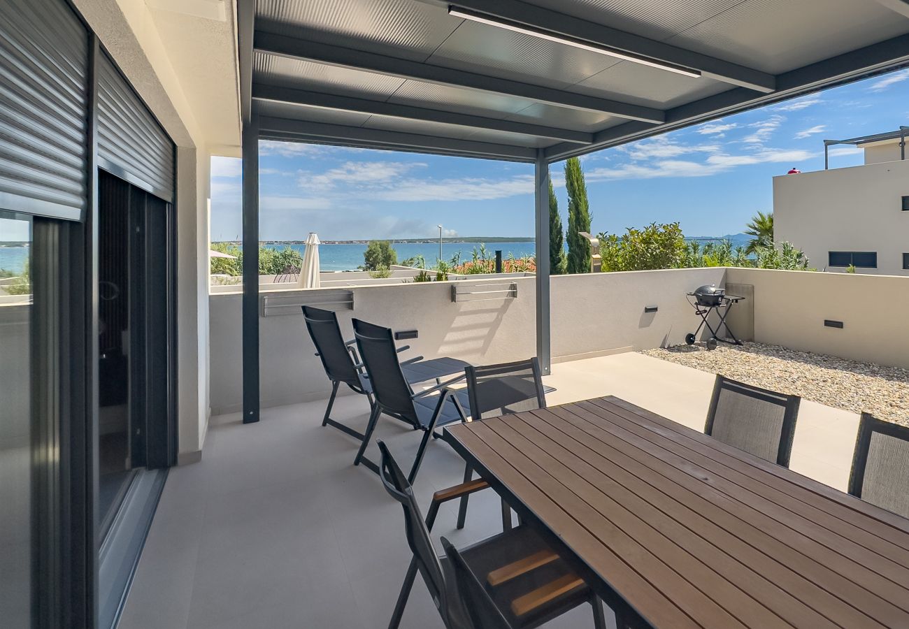 Apartment in Privlaka - Apartment Hugo near the Sea