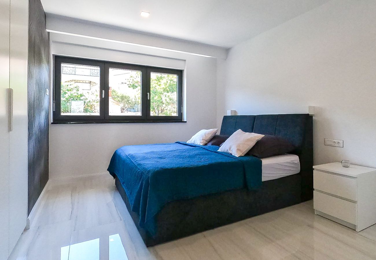Villa in Vinjerac - Villa One with Heated Pool