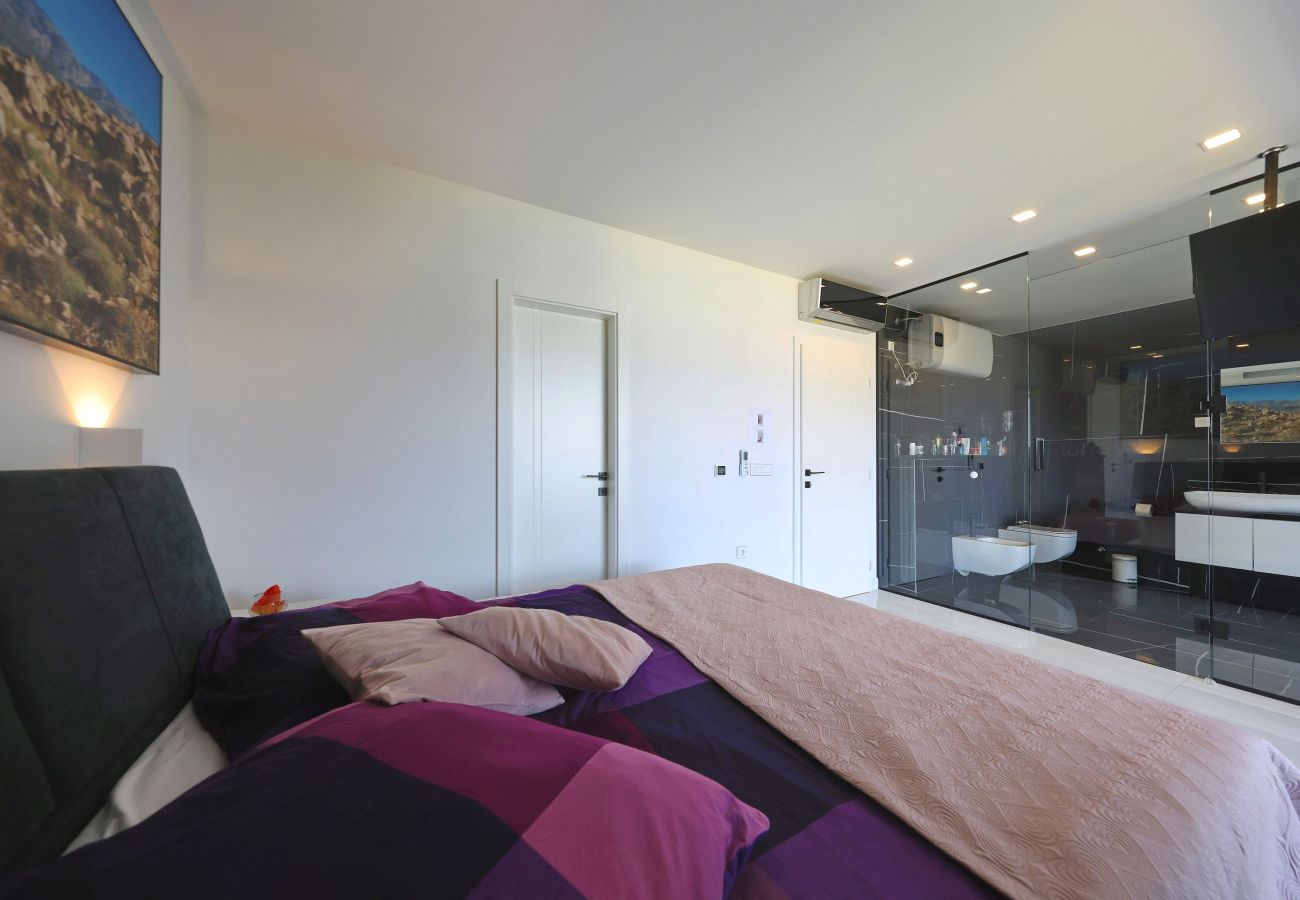 Villa in Vinjerac - Villa One with Heated Pool
