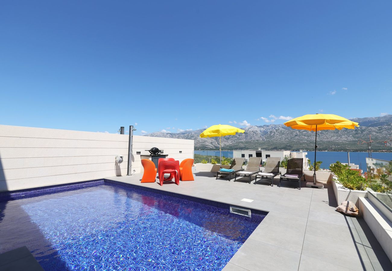 Villa in Vinjerac - Villa One with Heated Pool