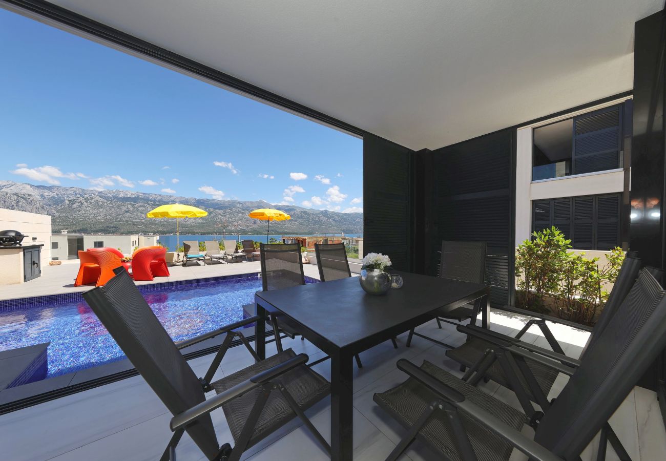 Villa in Vinjerac - Villa One with Heated Pool