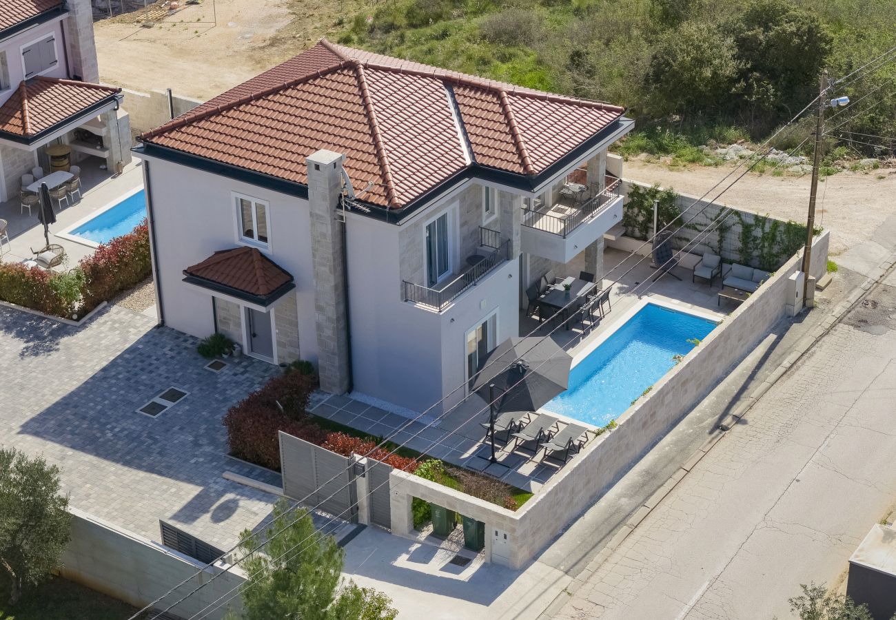 House in Zadar - Holiday Home Casa Coral with Heated Private Pool
