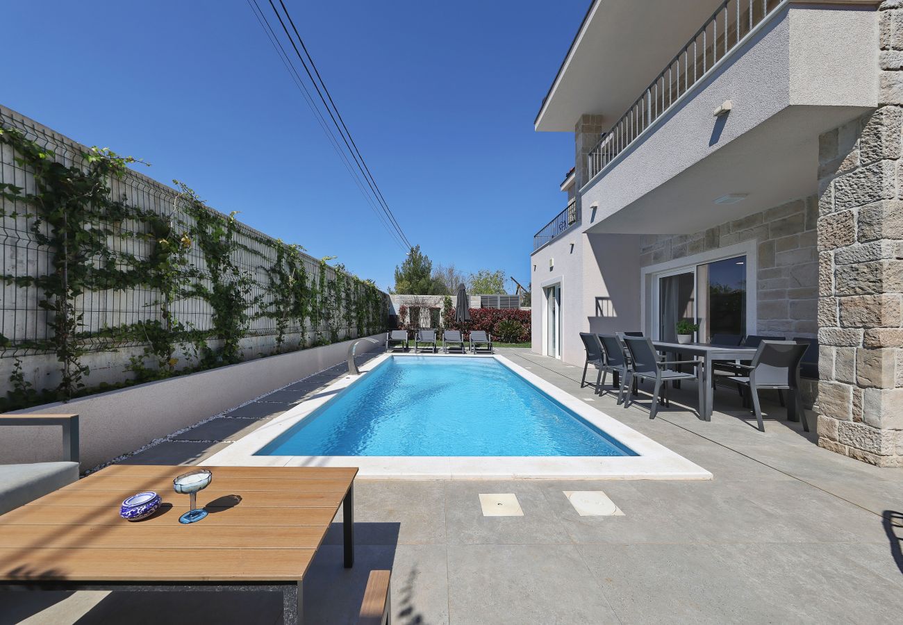 House in Zadar - Holiday Home Casa Coral with Heated Private Pool