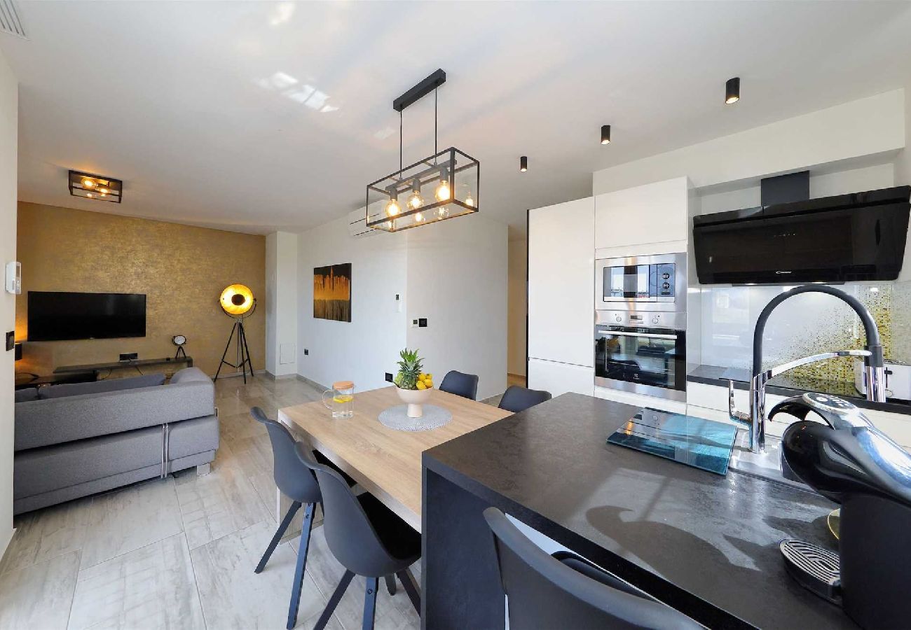 Apartment in Zadar - Apartment Luxury Apartment 4 with Balcony