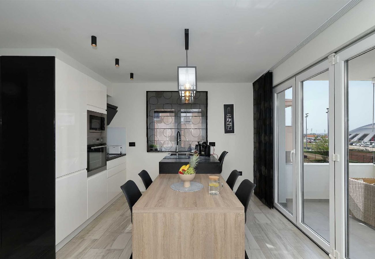 Apartment in Zadar - Apartment Luxury Apartment 4 with Balcony