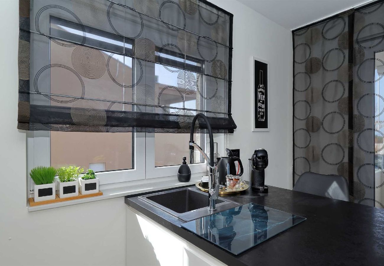 Apartment in Zadar - Apartment Luxury Apartment 4 with Balcony