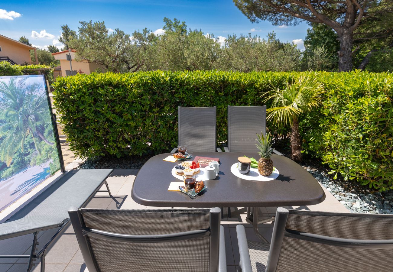 Apartment in Starigrad - Apartment Sea & Stone No.2 near the beach