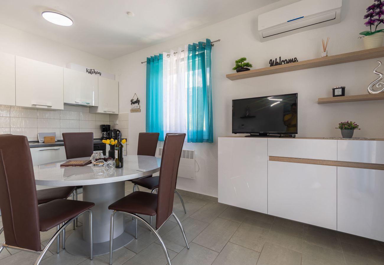 Apartment in Starigrad - Apartment Sea & Stone No.3 with balcony