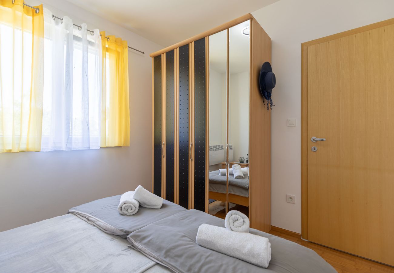 Apartment in Starigrad - Apartment Sea & Stone No.3 with balcony