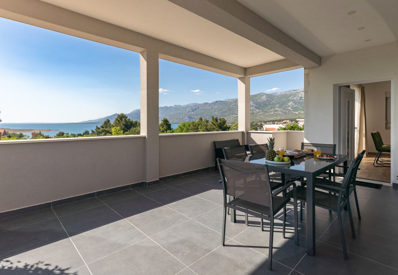Apartment in Rovanjska - Apartment Temida with sea view