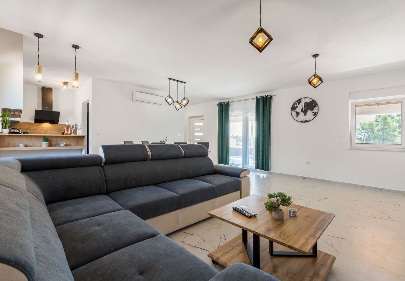 Apartment in Vir - Holiday House Radovic with Pool