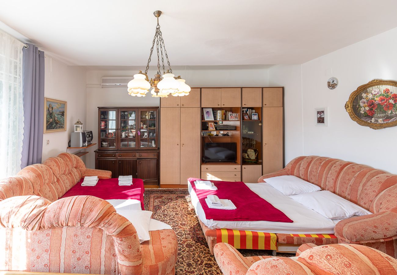 Apartment in Starigrad - Apartment Tinka No.12 near the beach