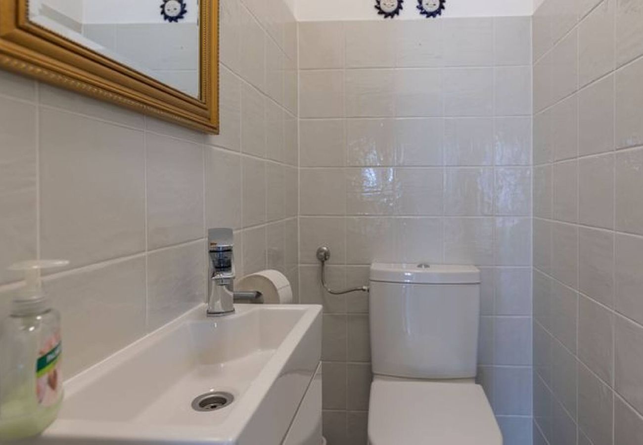 House in Maslenica - Holiday Home Dulcis near the Beach in Maslenica