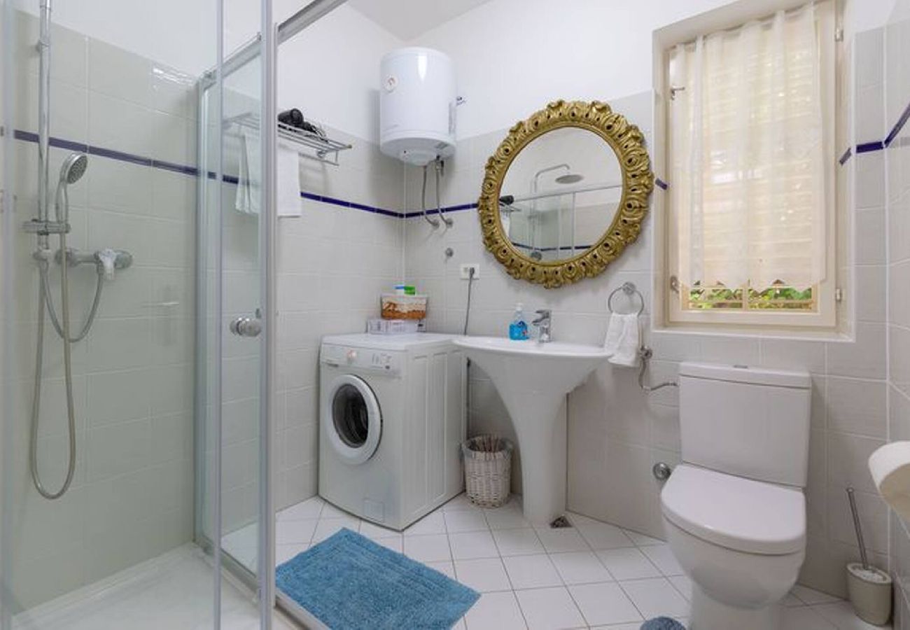 House in Maslenica - Holiday Home Dulcis near the Beach in Maslenica