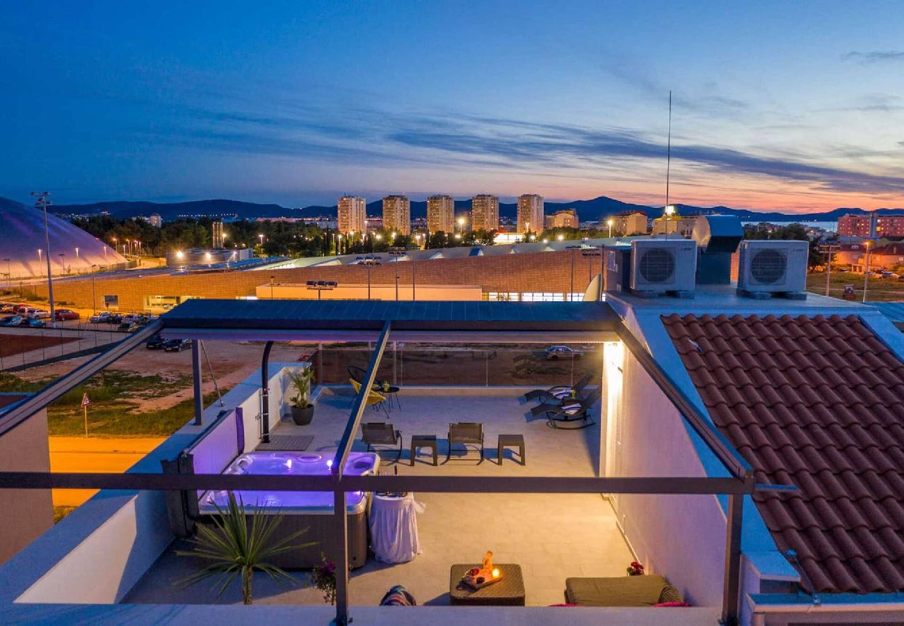 Apartment in Zadar - Penthouse 5 with Whirlpool and Sea View
