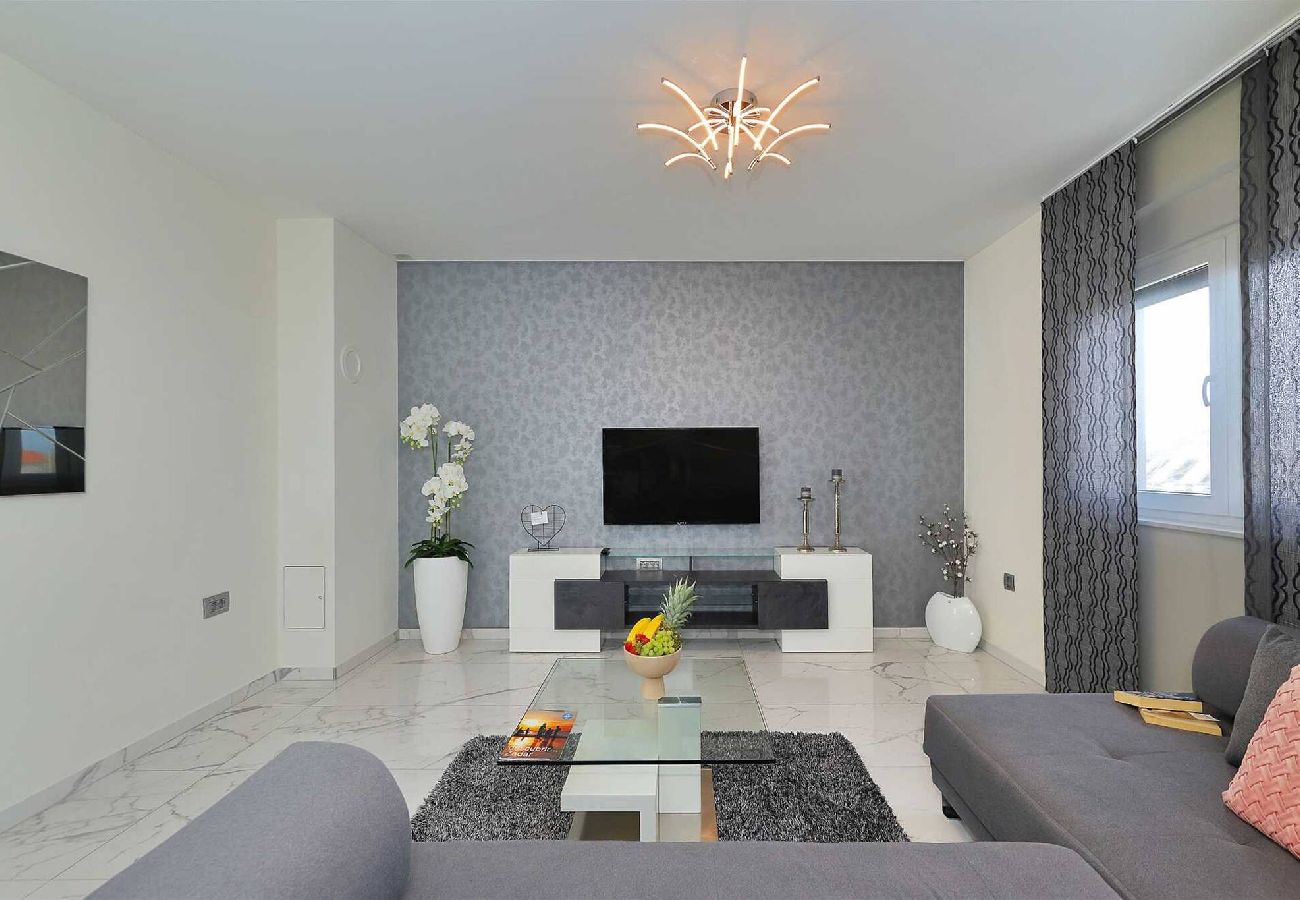 Apartment in Zadar - Penthouse 5 with Whirlpool and Sea View