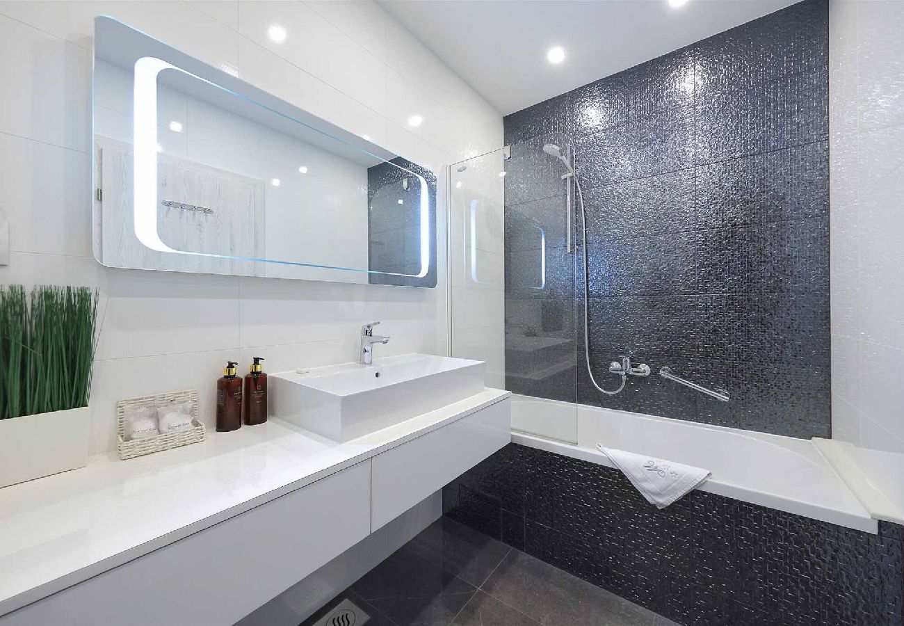 Apartment in Zadar - Penthouse 5 with Whirlpool and Sea View