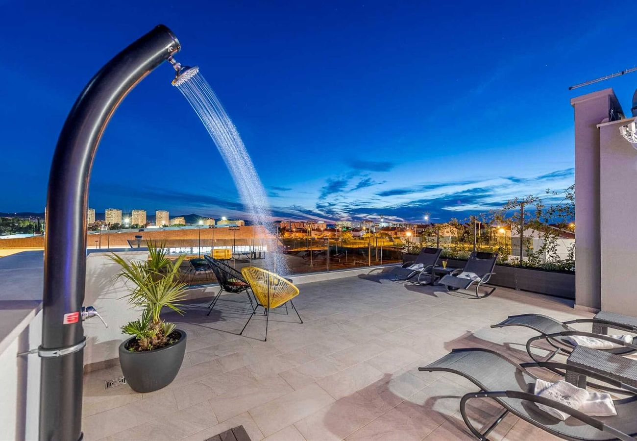 Apartment in Zadar - Penthouse 5 with Whirlpool and Sea View