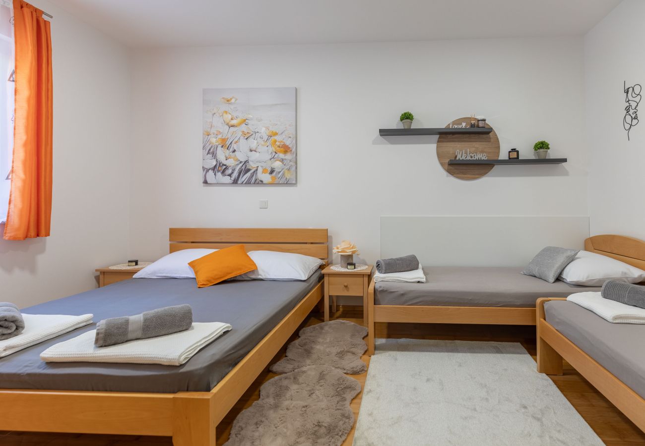 Apartment in Starigrad - Apartment Sea & Stone No.1 near the beach