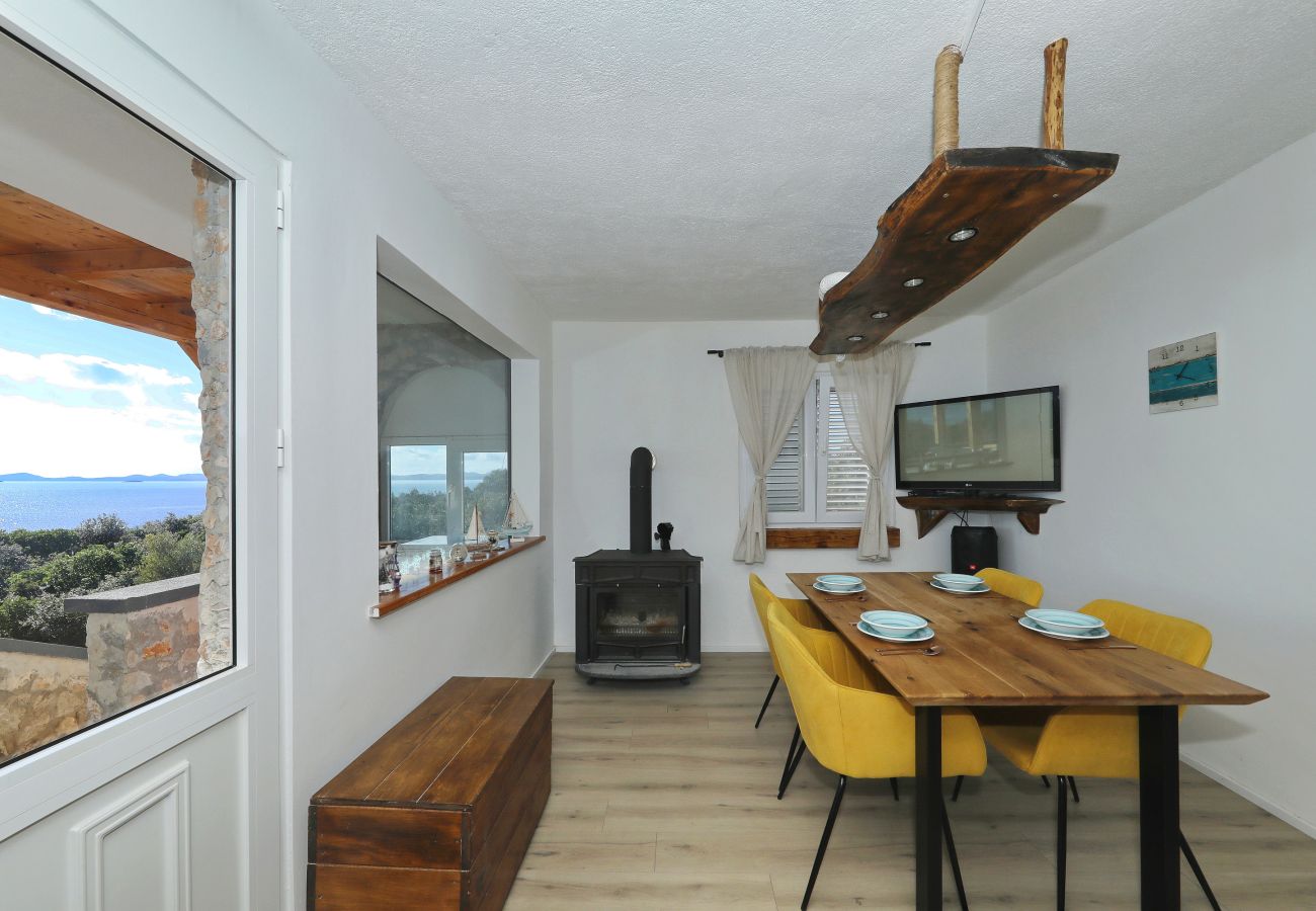 House in Dobropoljana - Holiday Home Despoja near Natural Beach