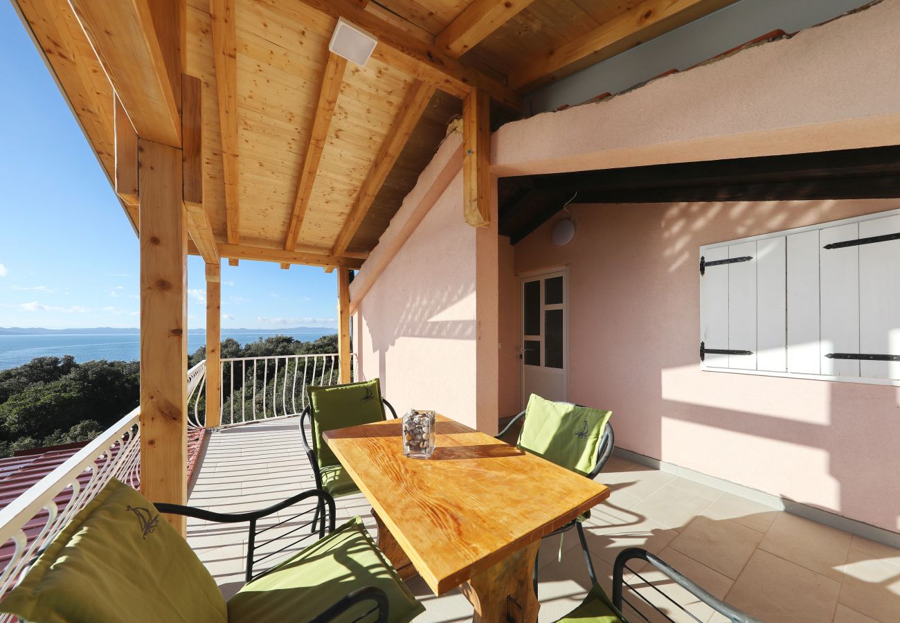 House in Dobropoljana - Holiday Home Despoja near Natural Beach