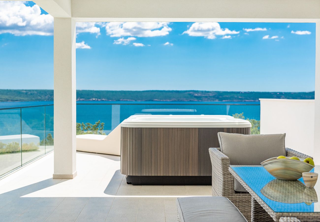 Villa in Maslenica - Villa Michelle with Infinity Pool