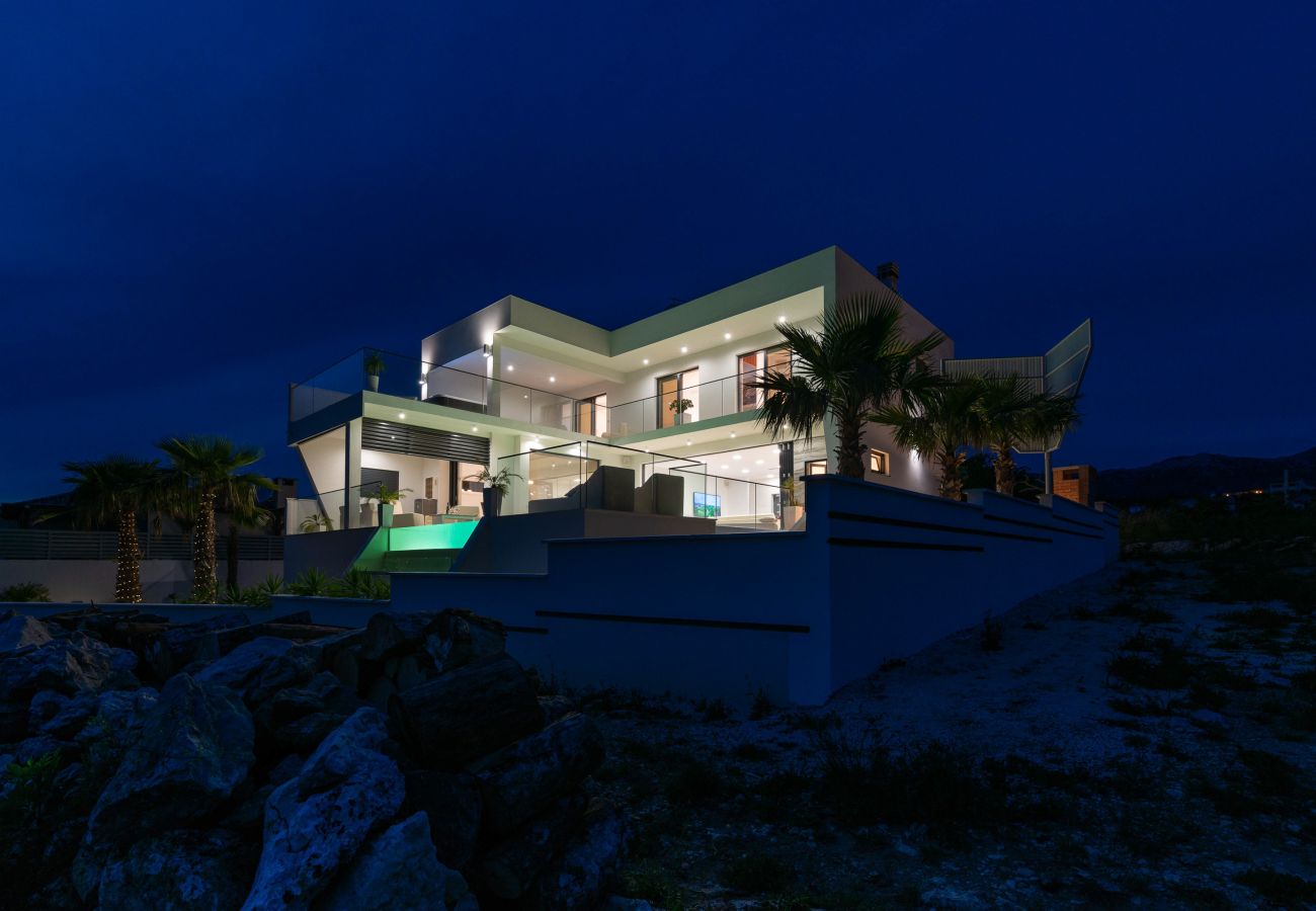 Villa in Maslenica - Villa Michelle with Infinity Pool