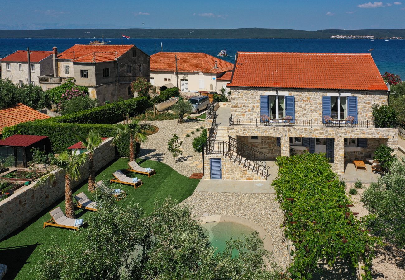 Villa in Dobropoljana - Villa Magna with heated pool