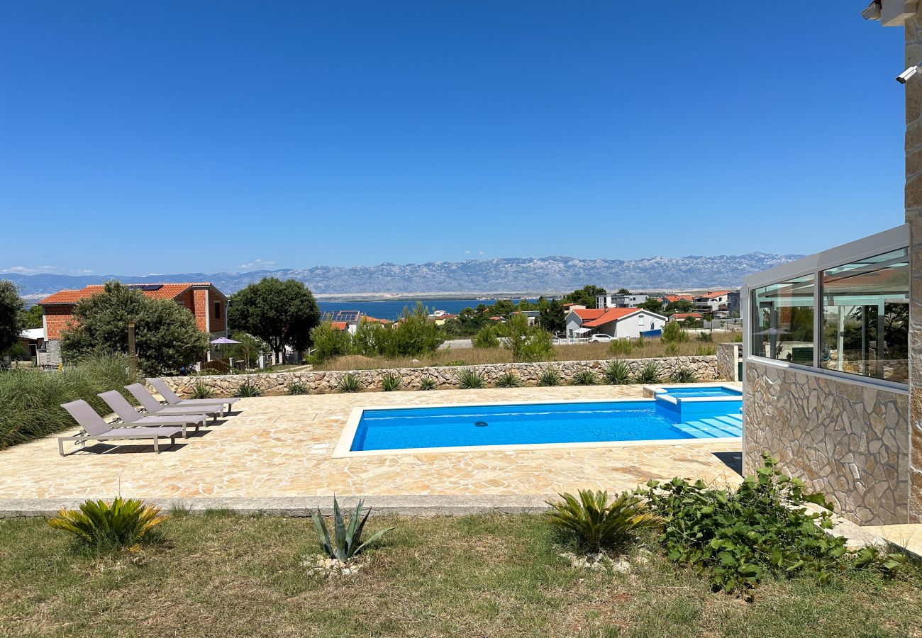 House in Vir - Holiday Home Artano with Private Pool