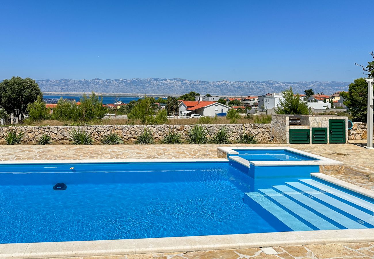 House in Vir - Holiday Home Artano with Private Pool