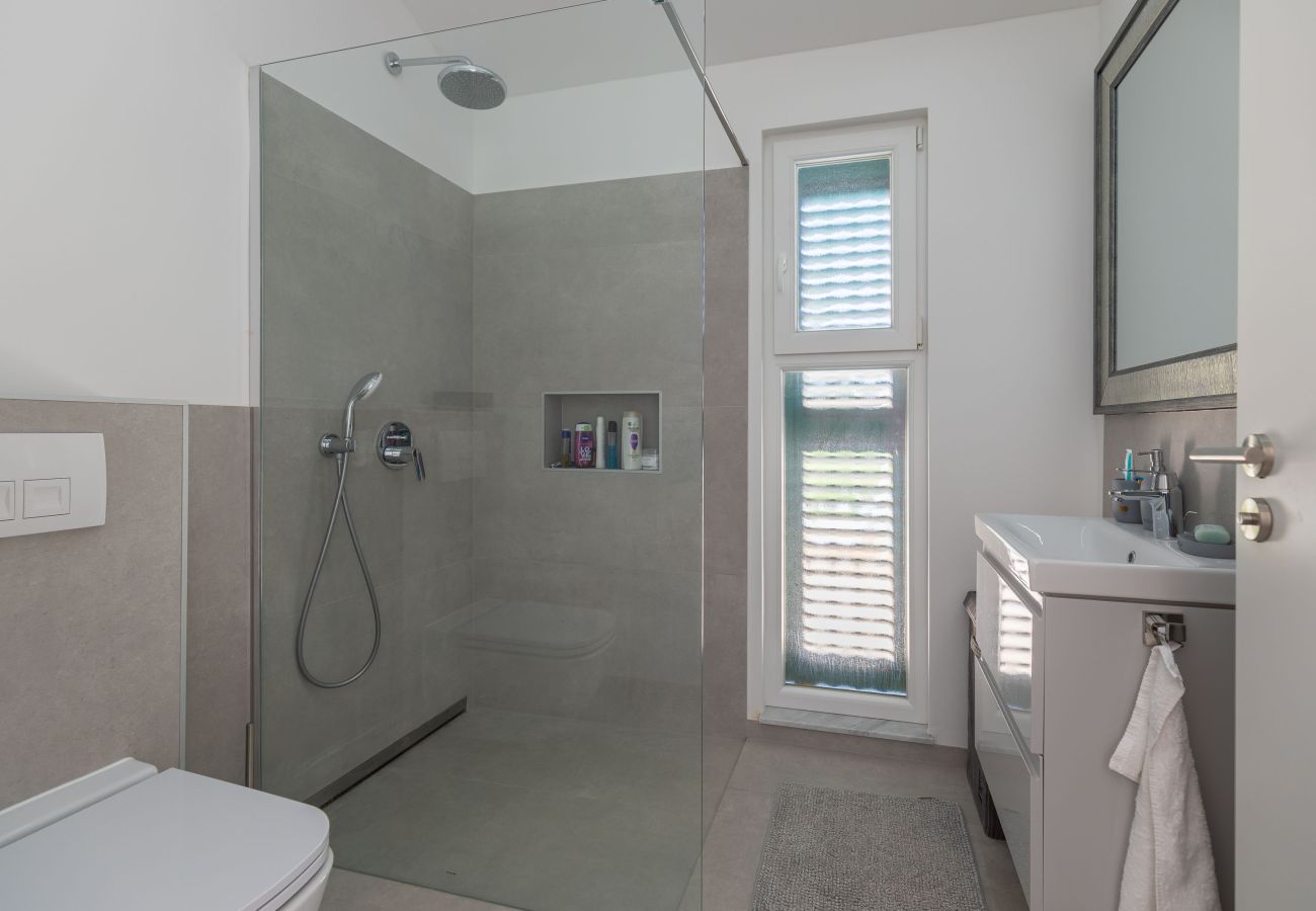 House in Vir - Holiday Home Artano with Private Pool