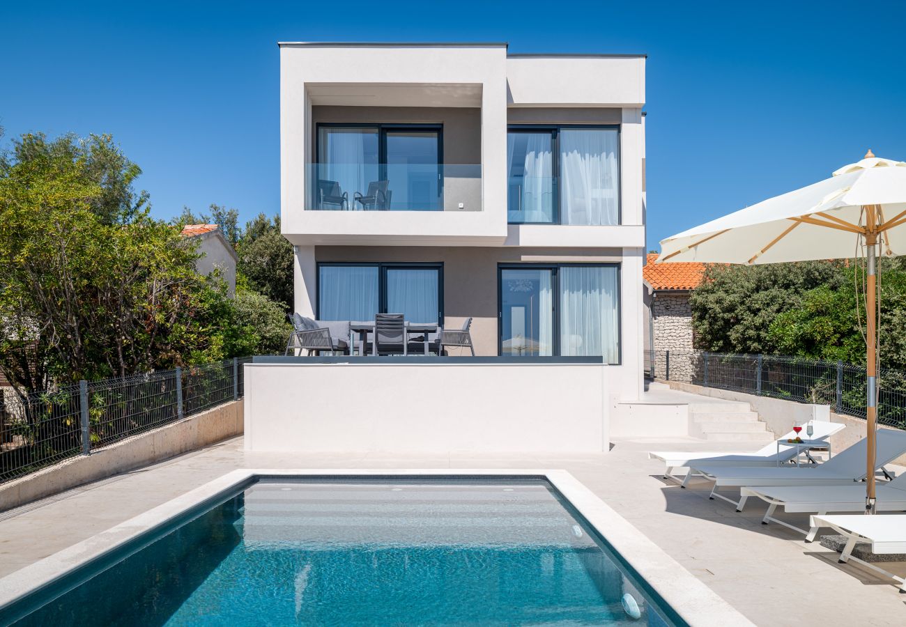 Villa in Kožino - Villa Silvio directly by the sea with infinity pool