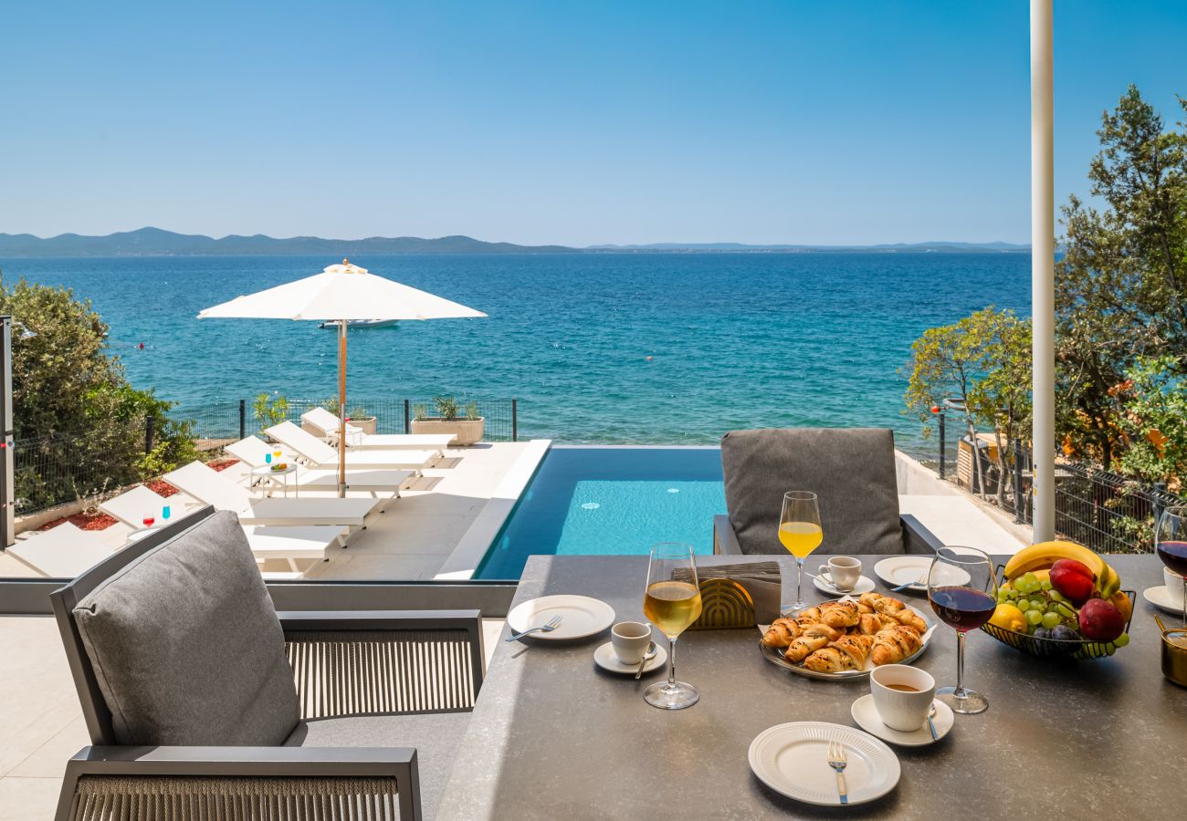 Villa in Kožino - Villa Silvio directly by the sea with infinity pool