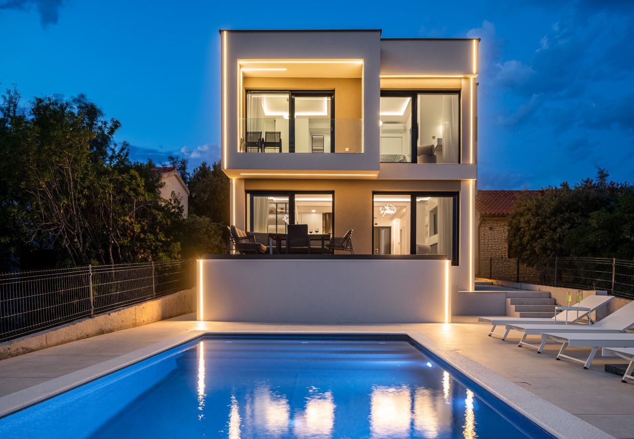 Villa in Kožino - Villa Silvio directly by the sea with infinity pool