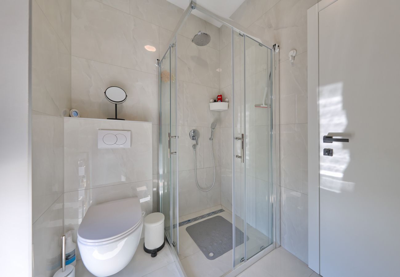 Apartment in Rovanjska - Apartment Bay View with Private Pool