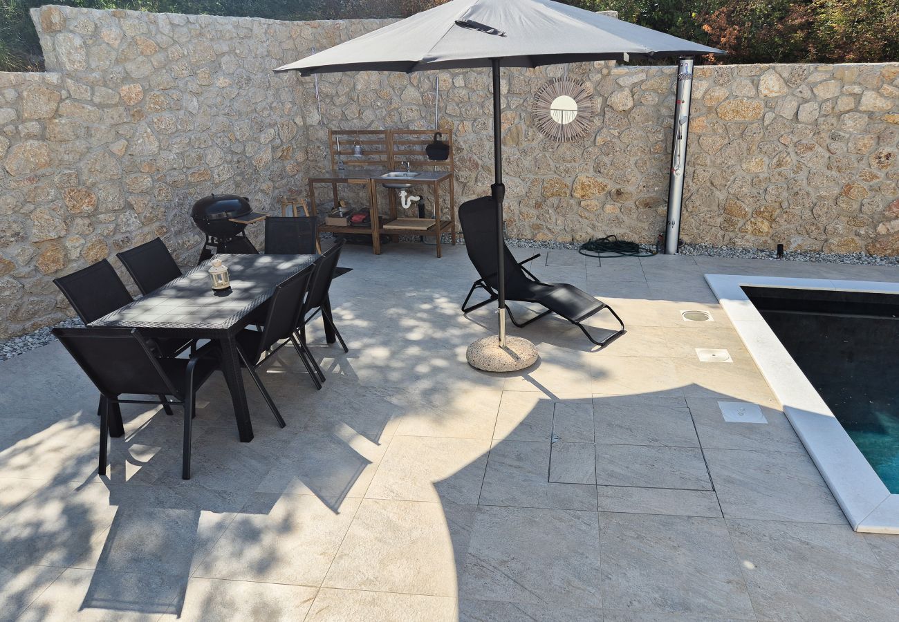 Apartment in Rovanjska - Apartment Bay View with Private Pool