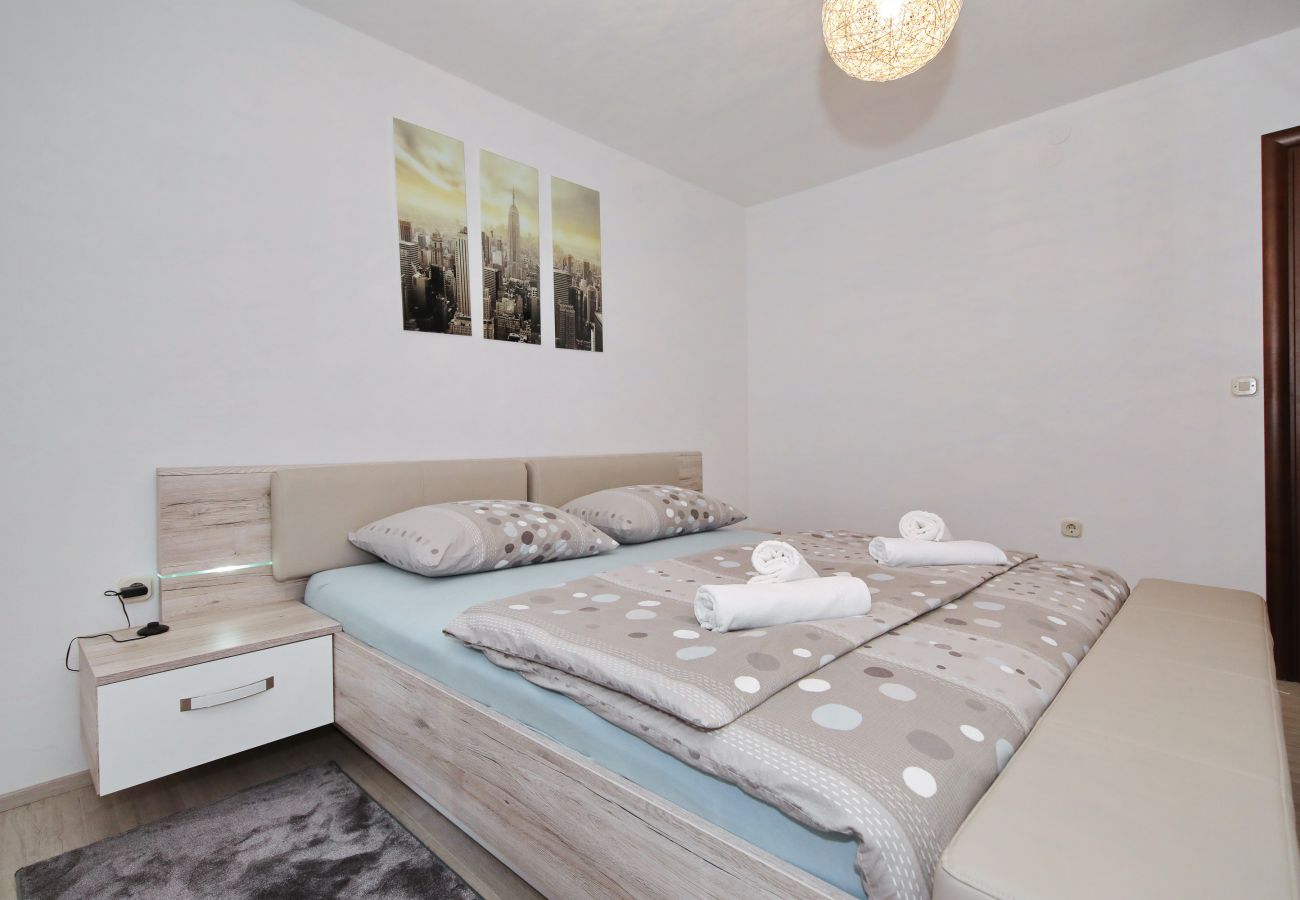 Apartment in Dobropoljana - Apartment Luma with Private Pool