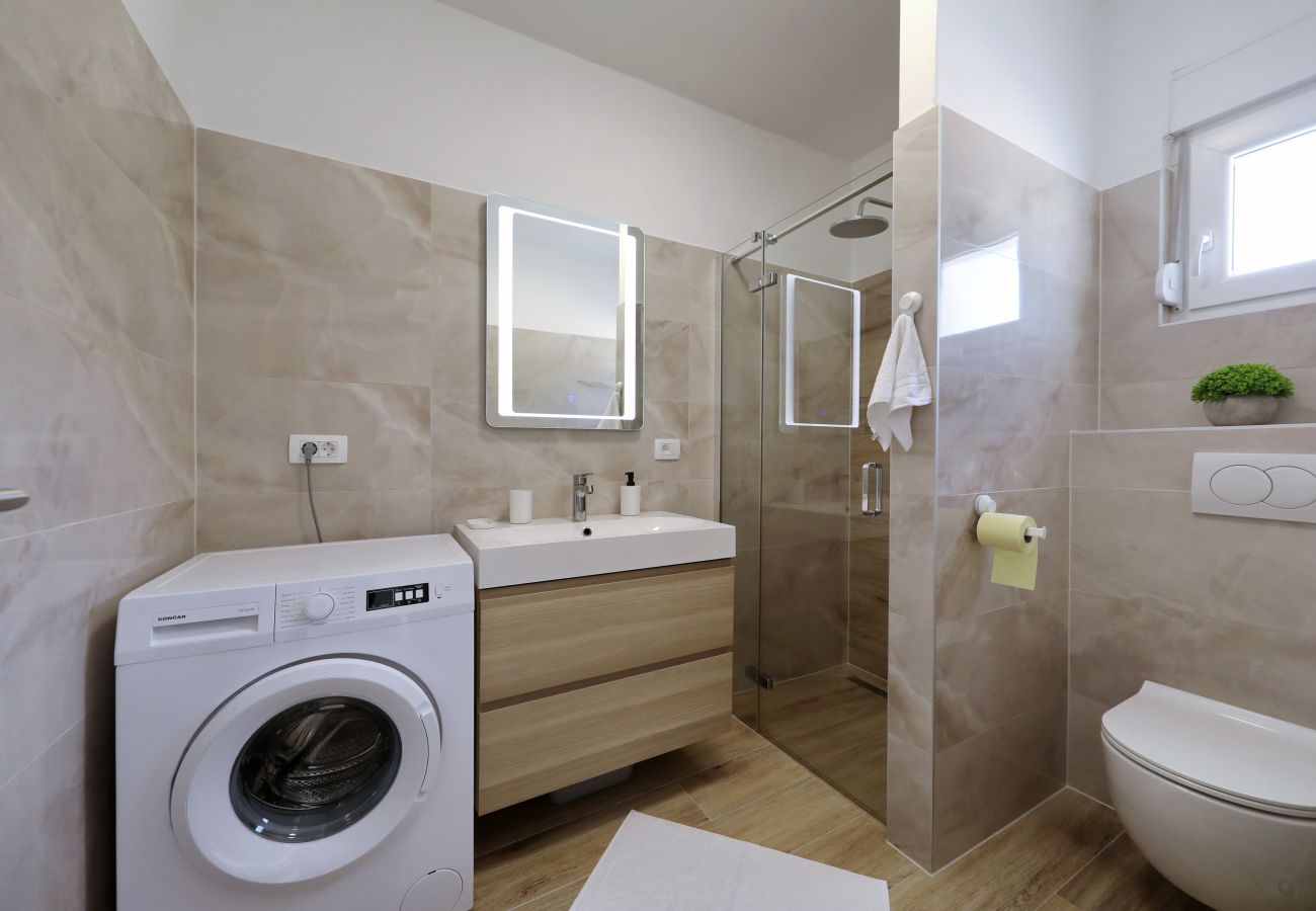 House in Maslenica - Holiday Home Maslenica with Heated Private Pool