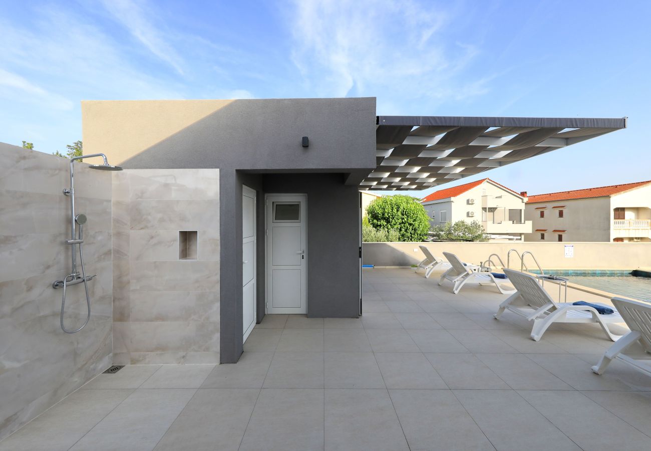 House in Maslenica - Holiday Home Maslenica with Heated Private Pool