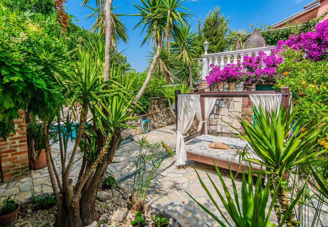 House in Maslenica - Holiday Home Gordana with Private Pool